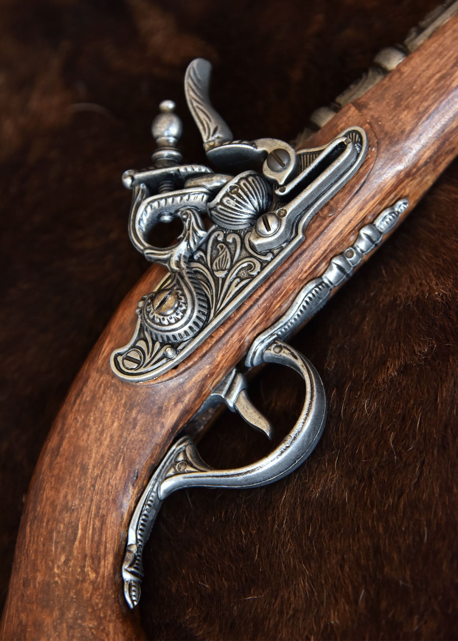 Pistolet pirate à culasse argenté, 18e siècle - Pirates Wares
