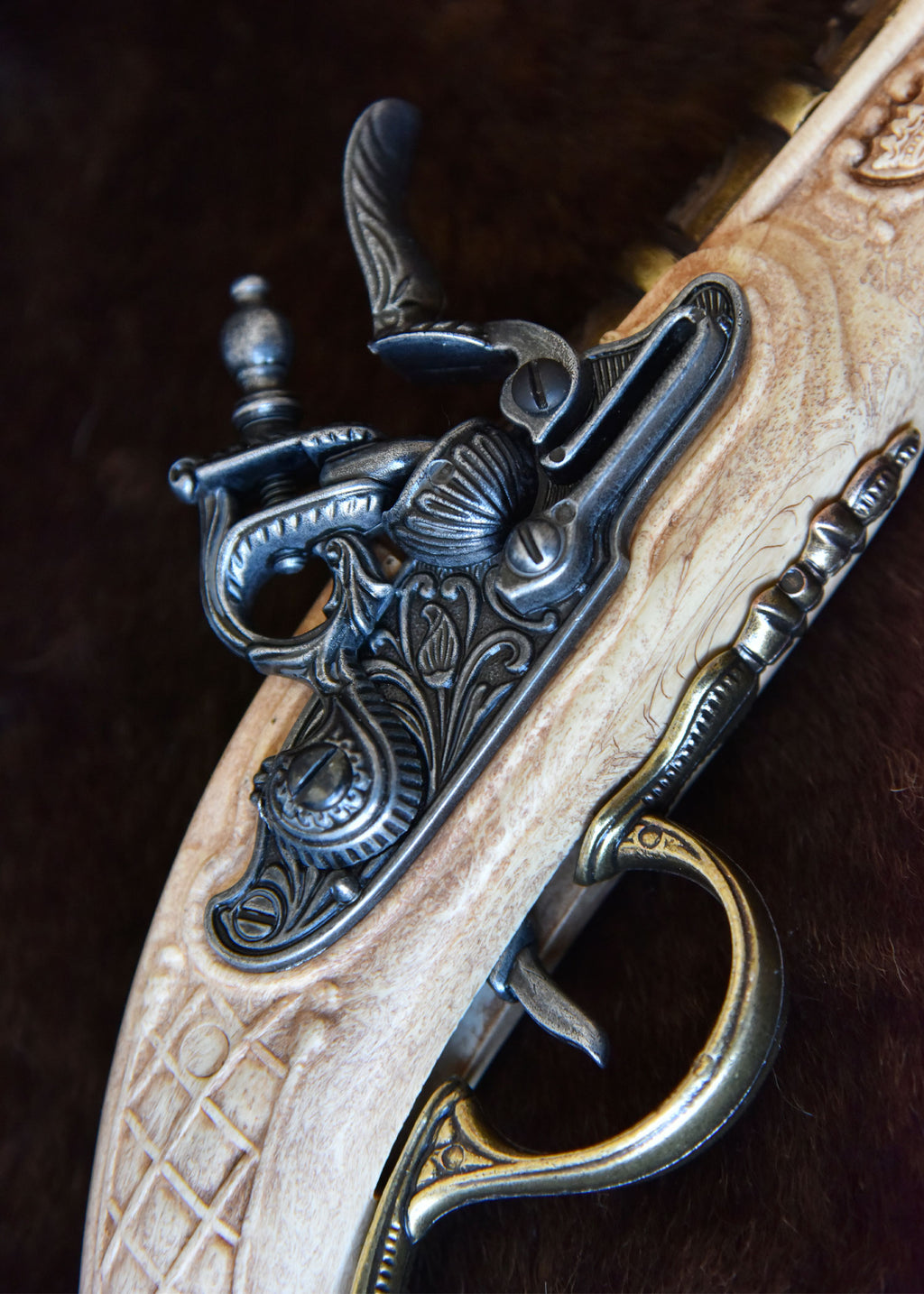 Pistolet pirate tromblon à silex façon ivoire, 18e siècle Pirates Wares